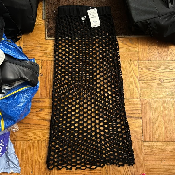 BRAND NEW MATCHING SET MESH ZARA COVER UP - Picture 4 of 9